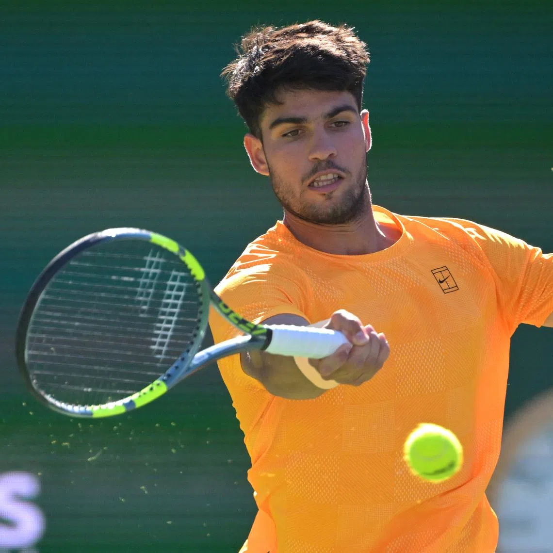 Carlos Alcaraz improved his record to 16-0 to start the season with a solid display and remained on course for a third Indian Wells crown.