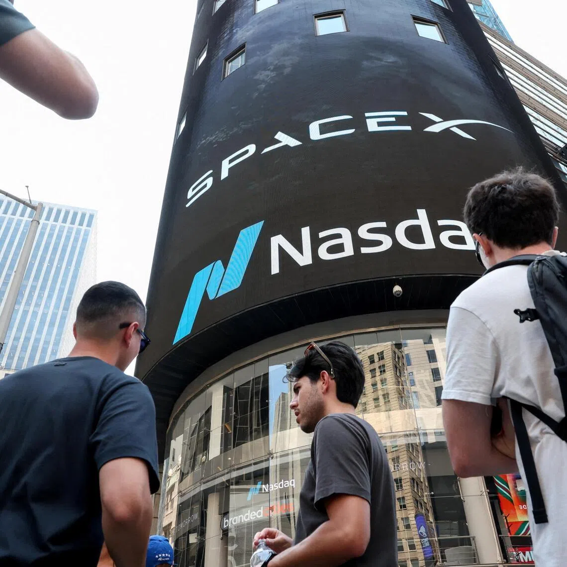 Space companies raised about US$7.5 billion across 141 venture funding deals in the second quarter.