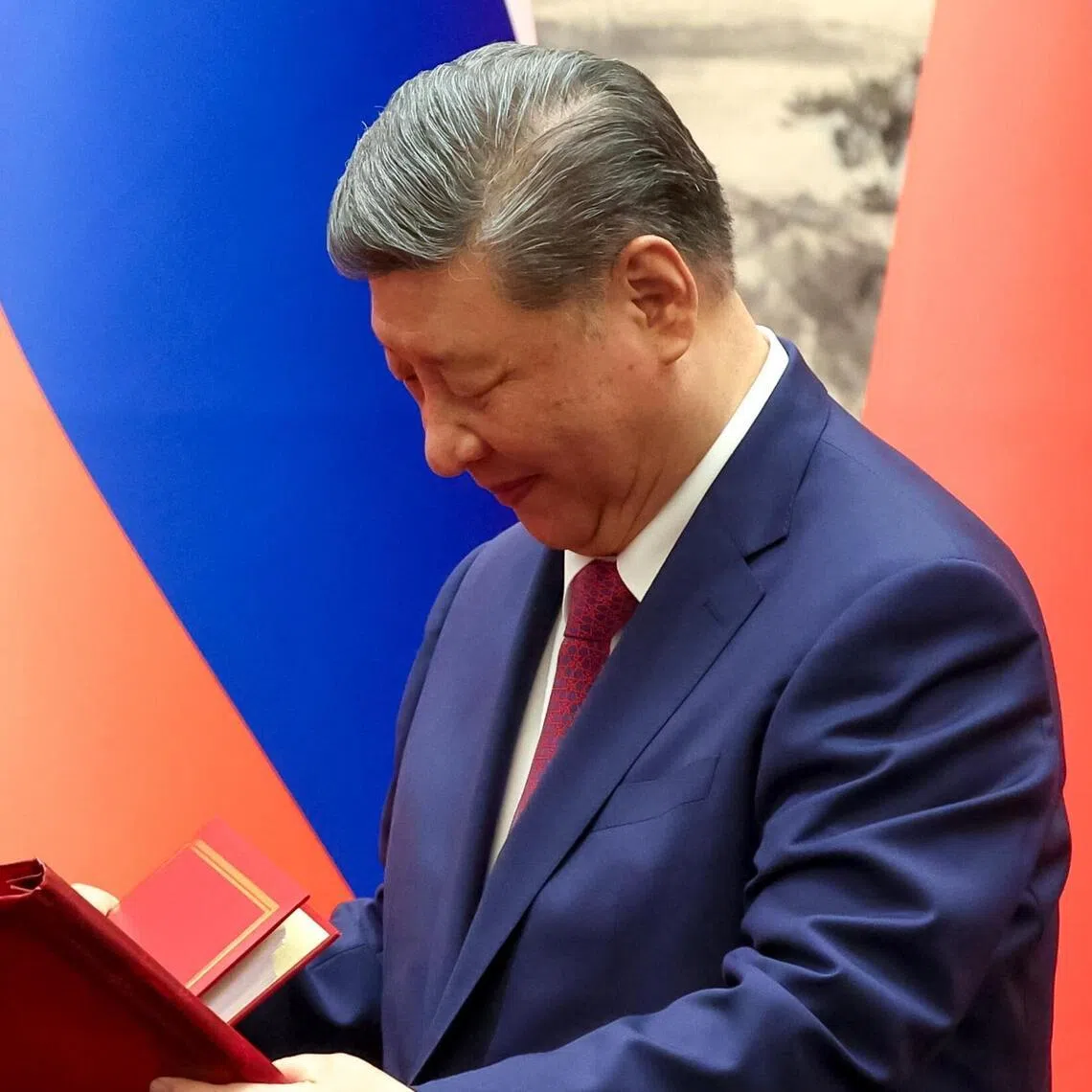 epa12977159 Russian President Vladimir Putin (L) and Chinese President Xi Jinping attend a signing ceremony at the Great Hall of the People in Beijing, China, 20 May 2026.  EPA/ALEXANDER KAZAKOV/KREMLIN / POOL MANDATORY CREDIT