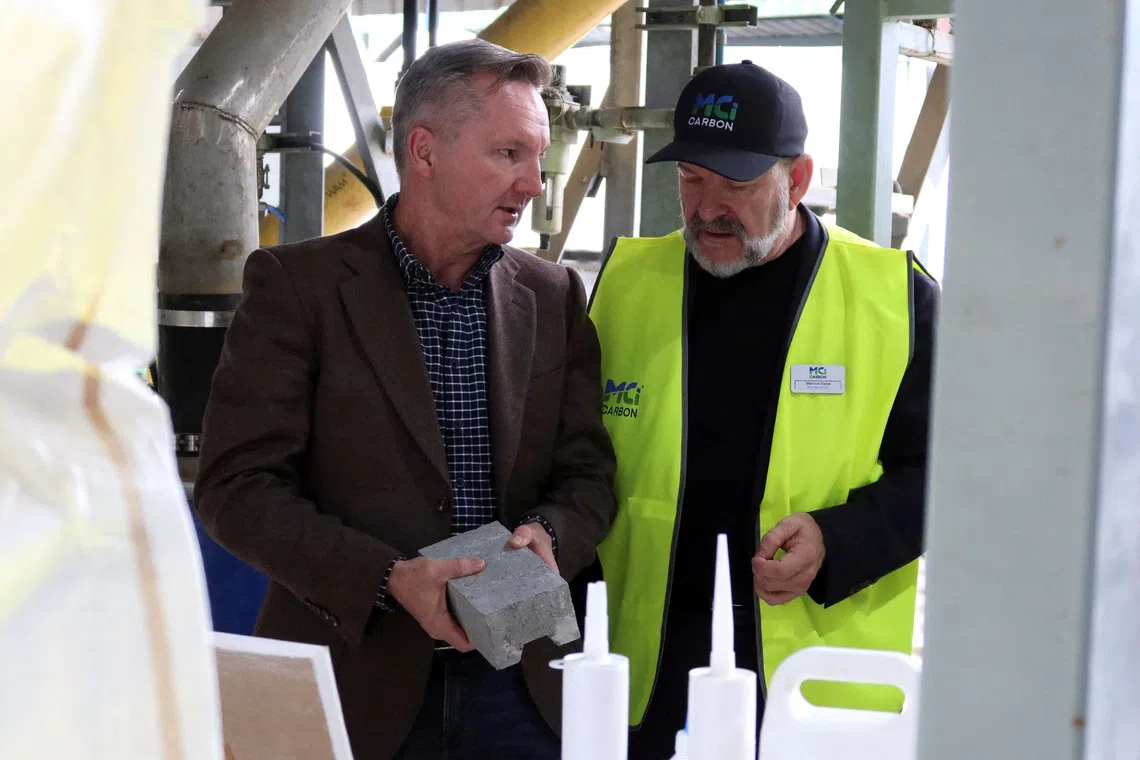 Australia's new data centres must be majority renewable powered, says minister