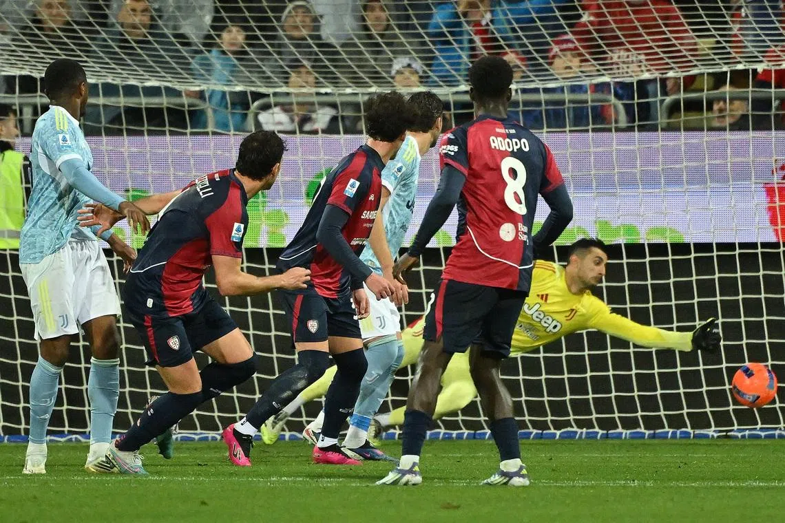 Soccer Football - Serie A - Cagliari v Juventus - Stadio Unipol Domus, Cagliari, Italy - January 17, 2026 Cagliari's Luca Mazzitelli scores their first goal REUTERS/Alberto Lingria