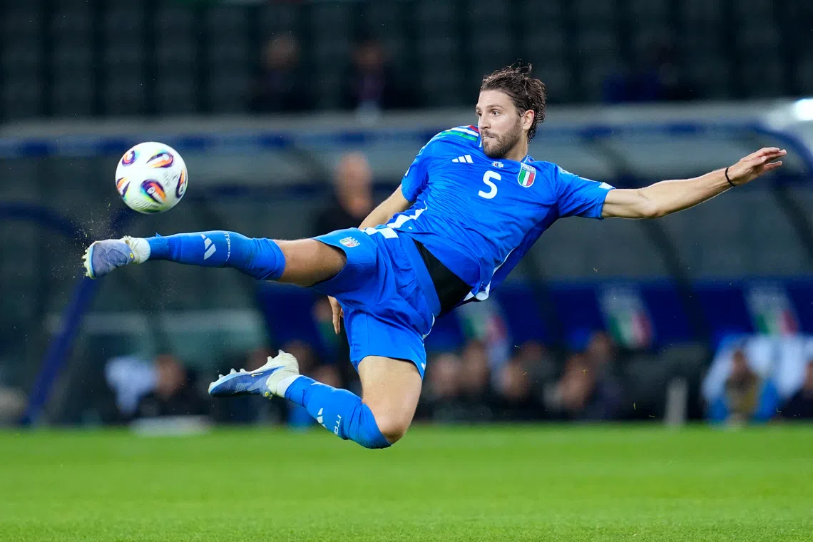 Soccer Football - FIFA World Cup - UEFA Qualifiers - Group I - Italy v Israel - Bluenergy Stadium, Udine, Italy - October 14, 2025 Italy's Manuel Locatelli in action REUTERS/Matteo Ciambelli