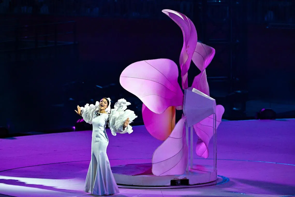 ST20240803-202468400320-Lim Yaohui-pixndp2024/

Singer Amni Musfirah (with Flower stage) during The National Day Parade 2024 (NDP 2024) Preview 2, held at the Padang on Aug 3, 2024.

(ST PHOTO: LIM YAOHUI)