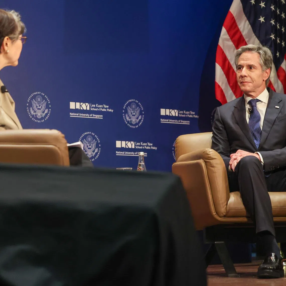 CMG20240731-ChanBK02/陈斌勤/
蓝云舟/A Conversation on Advancing Security and Prosperity in the Indo-Pacific Region with U.S. Secretary of State Antony Blinken. (Ngee Ann Auditorium,  Asian Civilisations Museum,  1 Empress Place  Singapore 179555). 

Ambassador-at-Large Chan Heng Chee & U.S. Secretary of State Antony Blinken.