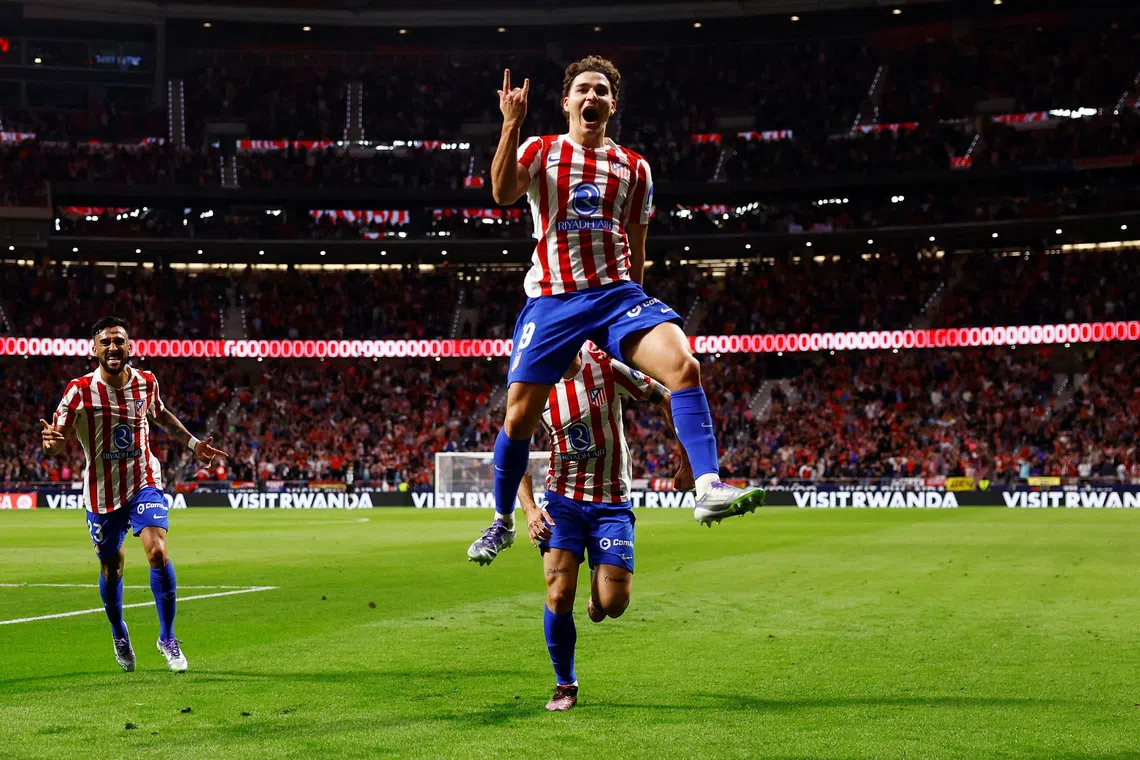 Soccer Football - LaLiga - Atletico Madrid v Rayo Vallecano - Riyadh Air Metropolitano, Madrid, Spain - September 24, 2025 Atletico Madrid's Julian Alvarez celebrates scoring their third goal REUTERS/Susana Vera