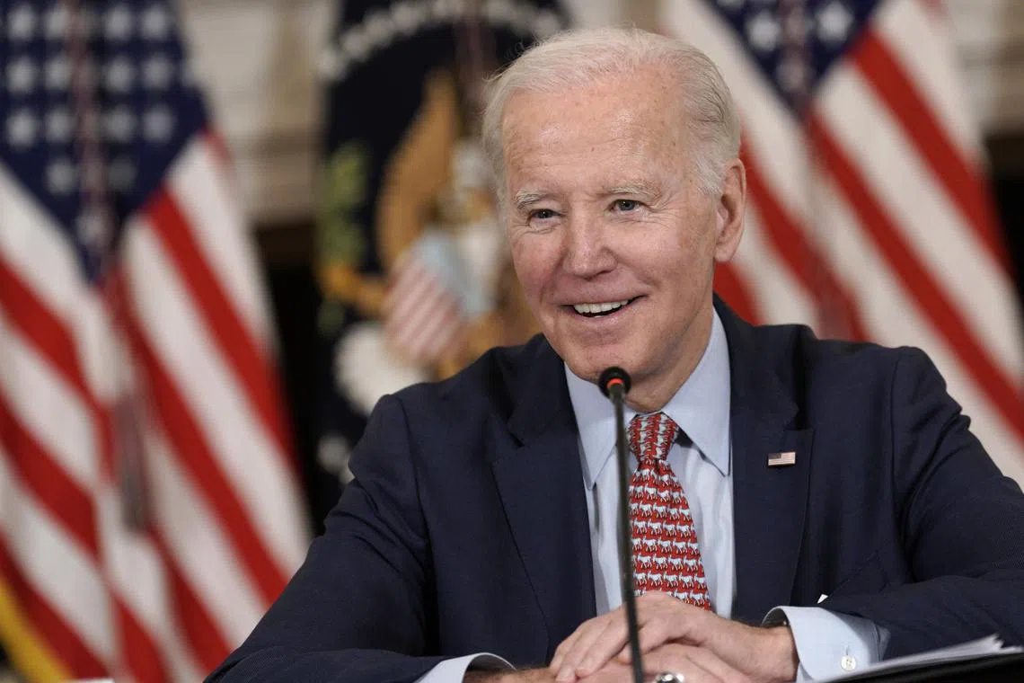 epa10558675 US President Joe Biden meets with the members of his Council of Advisors on Science and Technology in the State Dining Room at the White House in Washington, DC, USA, 04 April 2023.  EPA-EFE/Yuri Gripas / ABACA / POOL