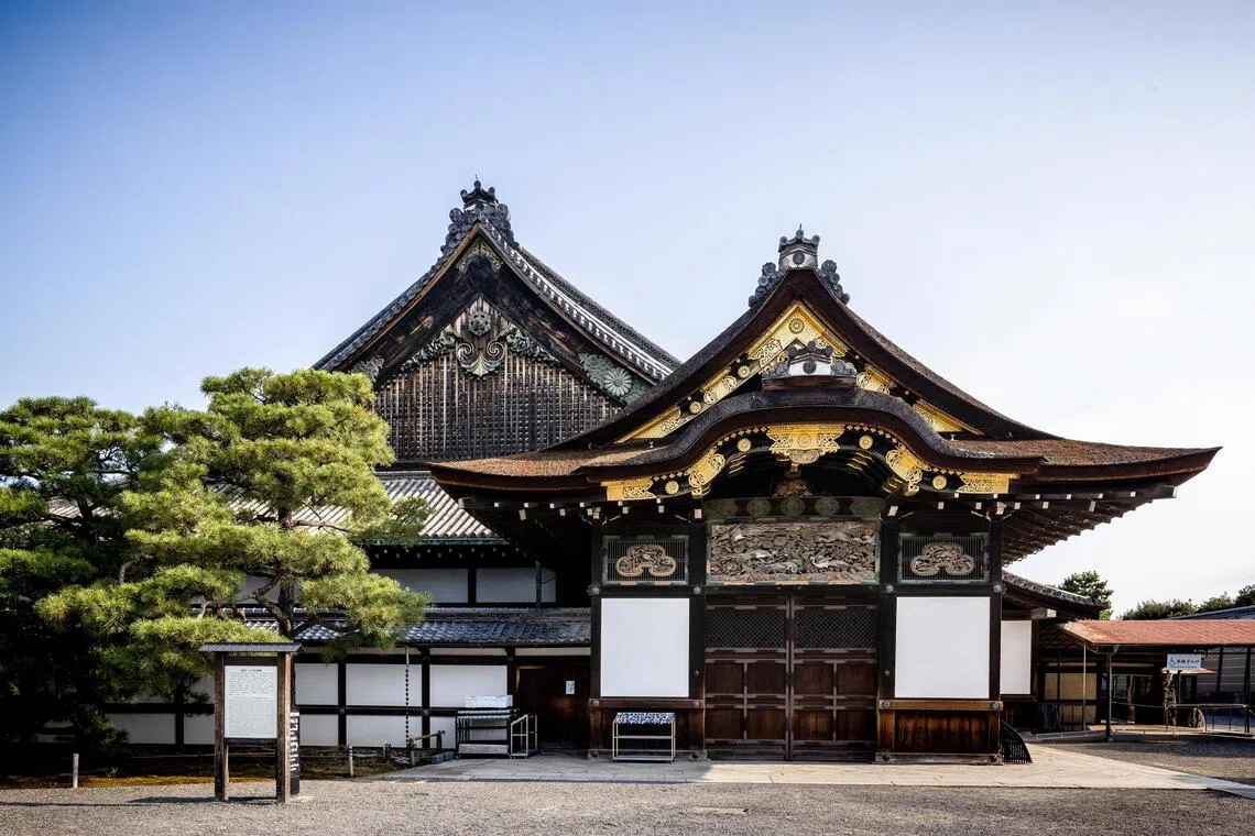 Kyoto plans dual pricing for Nijo Castle admission, bus fares