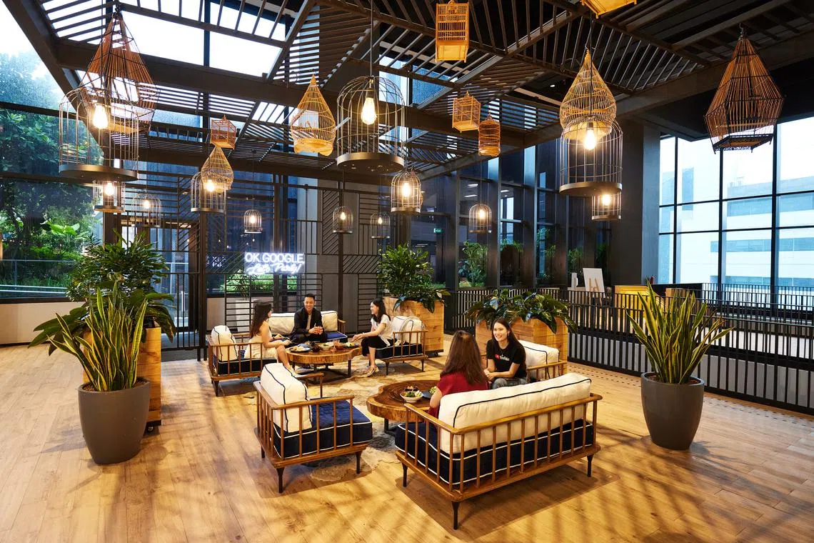 Tech giant Google has stuck to its hybrid work arrangements, earning wide backing from its staff.