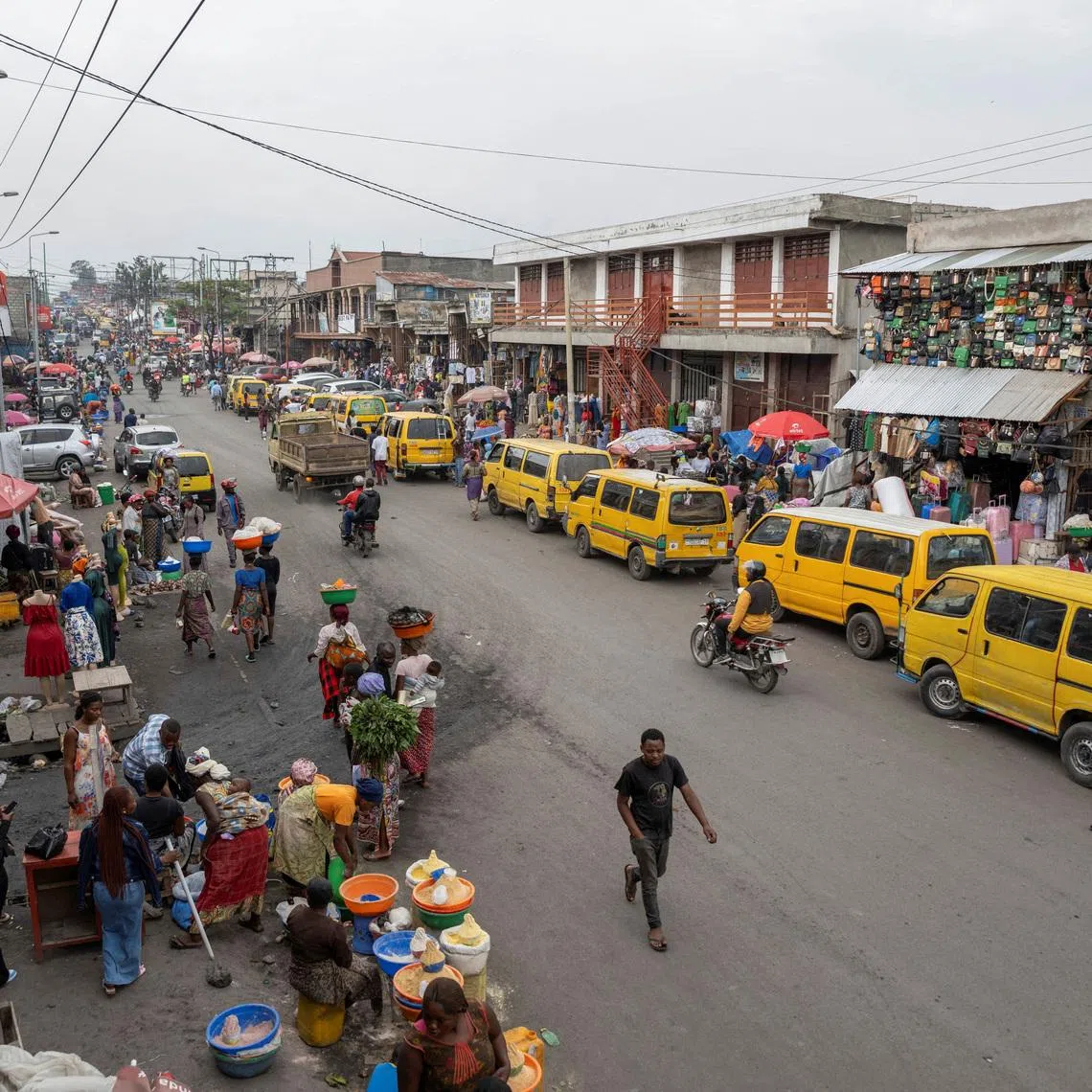A general view shows traders selling their merchandise at the Birere market despite the paralysis of commercial activities following fighting between M23 rebels and the Armed Forces of the Democratic Republic of the Congo (FARDC), in Goma, eastern Democratic Republic of Congo, January 23, 2025. REUTERS/Arlette Bashizi
