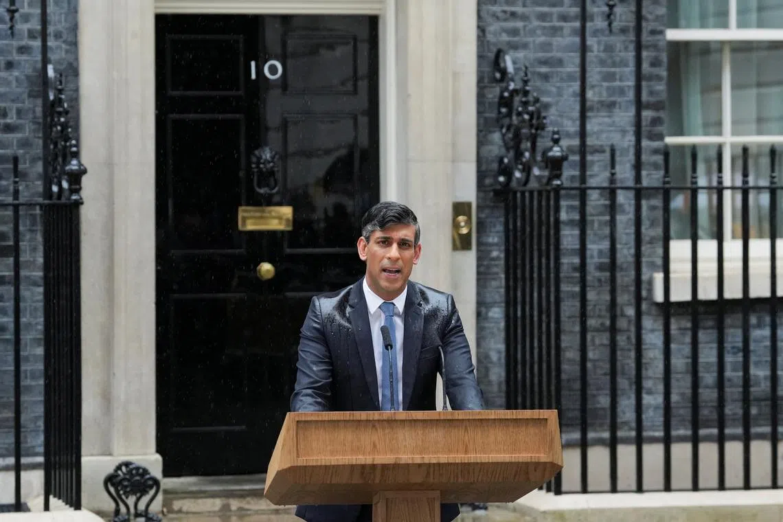 British Prime Minister Rishi Sunak delivers a speech calling for a general election, outside Number 10 Downing Street, in London, Britain, May 22, 2024. REUTERS/Maja Smiejkowska