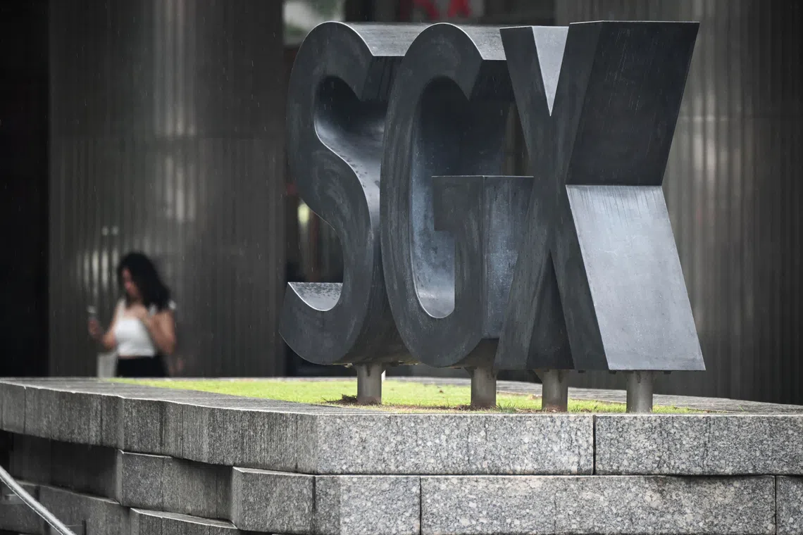 ST20250917_202574400100 Kua Chee Siong/ pixgeneric/ Generic pix of the lunchtime crowd/ office workers with the SGX logo at the SGX Centre 1, located in Shenton Way, on Sep 17, 2025.