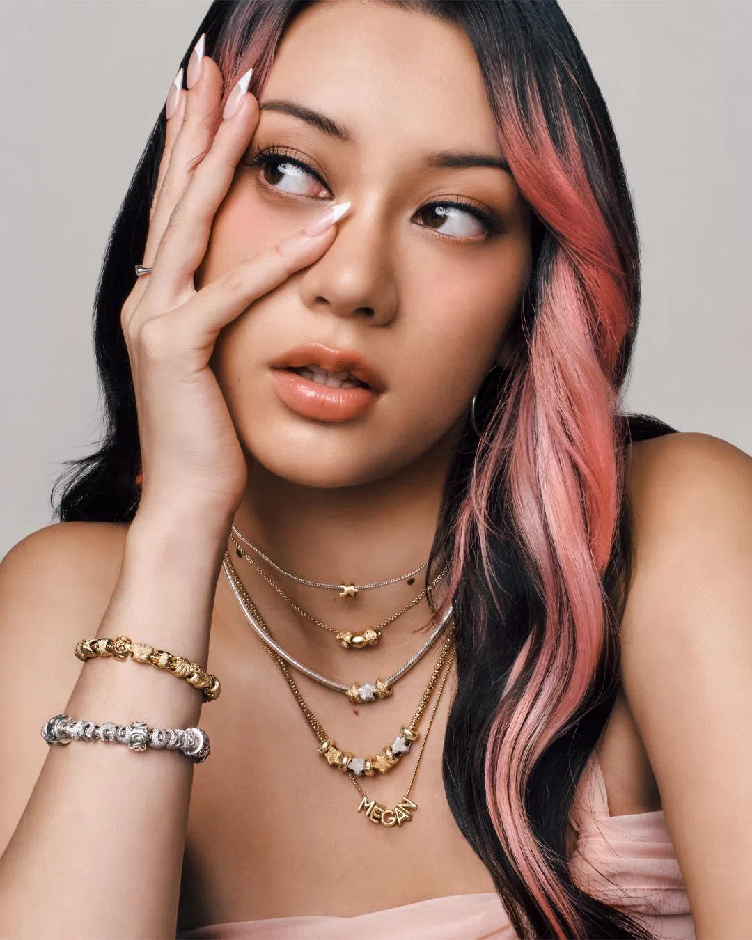 pandora-minis-styled-by-katseye-megan