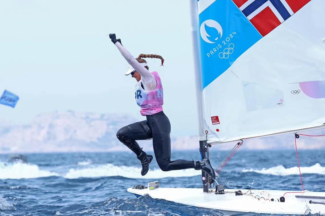 FILE PHOTO: Paris 2024 Olympics - Sailing - Women's Dinghy Medal Race - Marseille Marina, Marseille, France - August 07, 2024. Line Flem Hoest of Norway celebrates after winning bronze. REUTERS/Lisi Niesner/File Photo