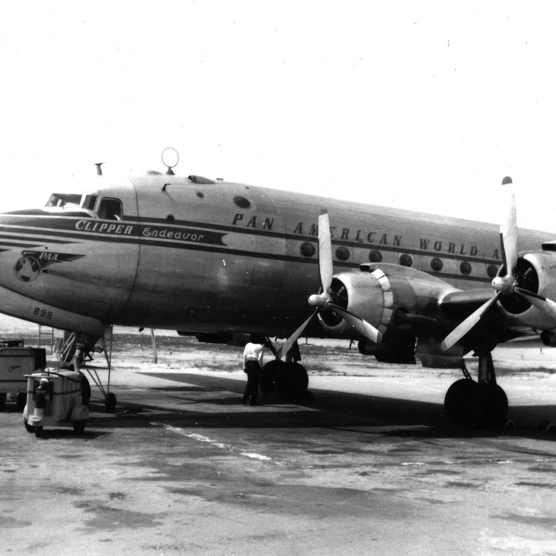 The Pan Am Clipper Endeavor, a Douglas DC-4, before its final voyage in 1952.