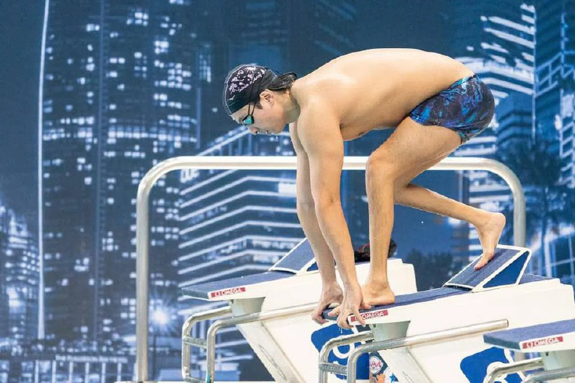 National para-swimmer Toh Wei Soong clinched a gold and bronze on the first day of the Citi Para Swimming World Series Singapore.