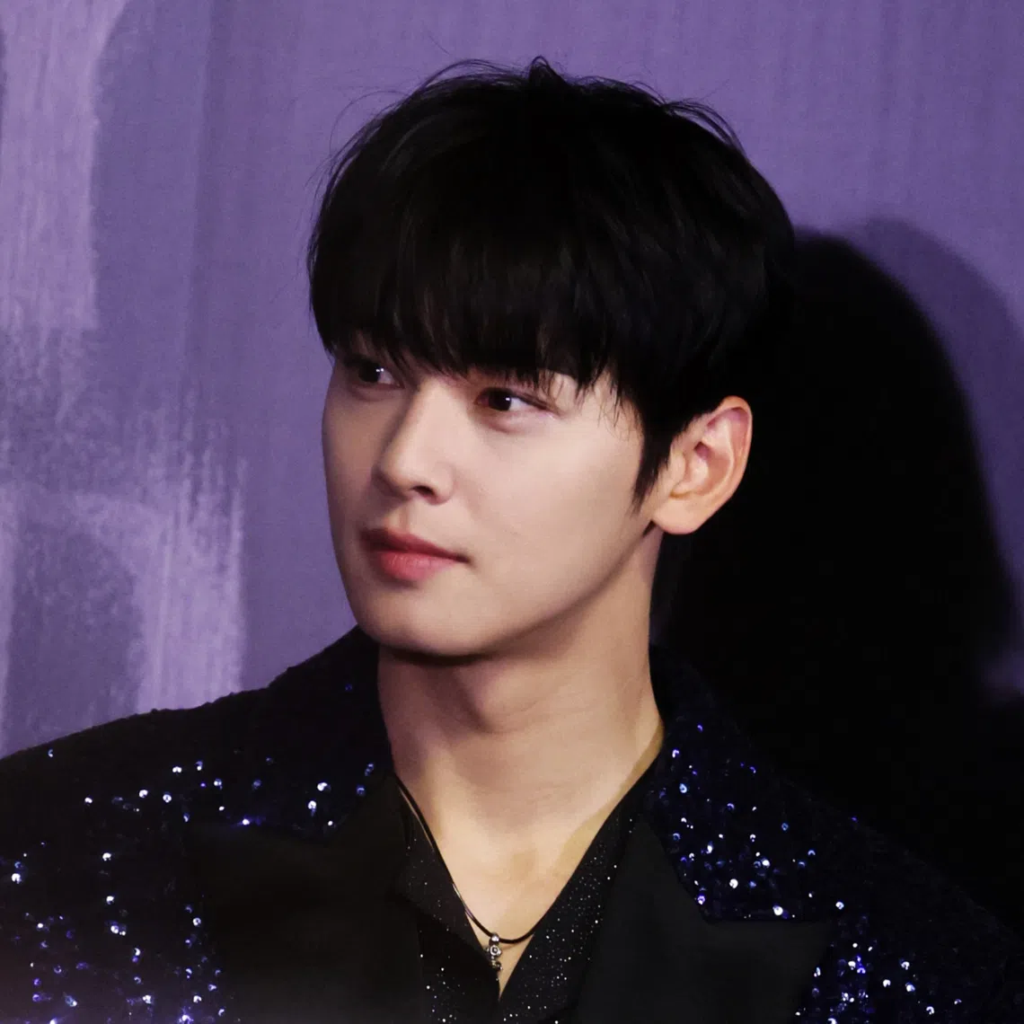 The woman is accused of secretly listening to Cha Eun-woo’s conversations by attaching a listening device under a table at a cafe.