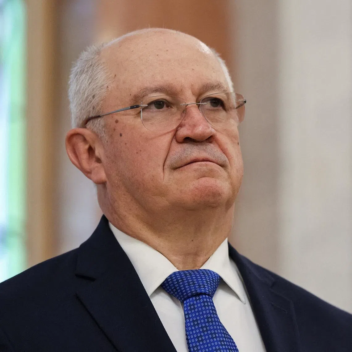 Alexandru Munteanu takes his oath as Moldova's new Prime Minister, in Chisinau, Moldova, November 1, 2025. REUTERS/Vladislav Culiomza