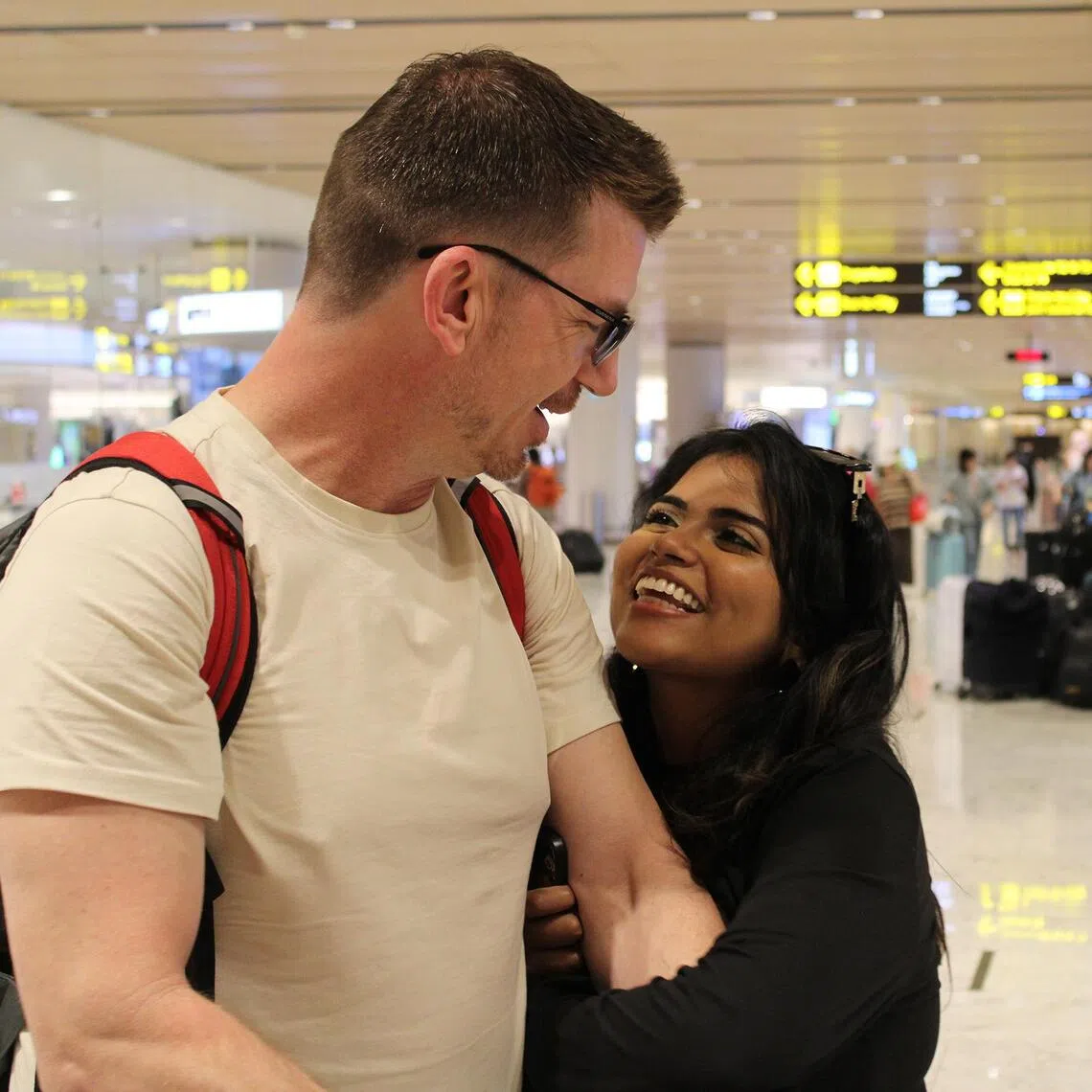 Singaporean Noor Alimna realised she had feelings for Jonathan Pearce while partying in Singapore and wishing he were there with her.