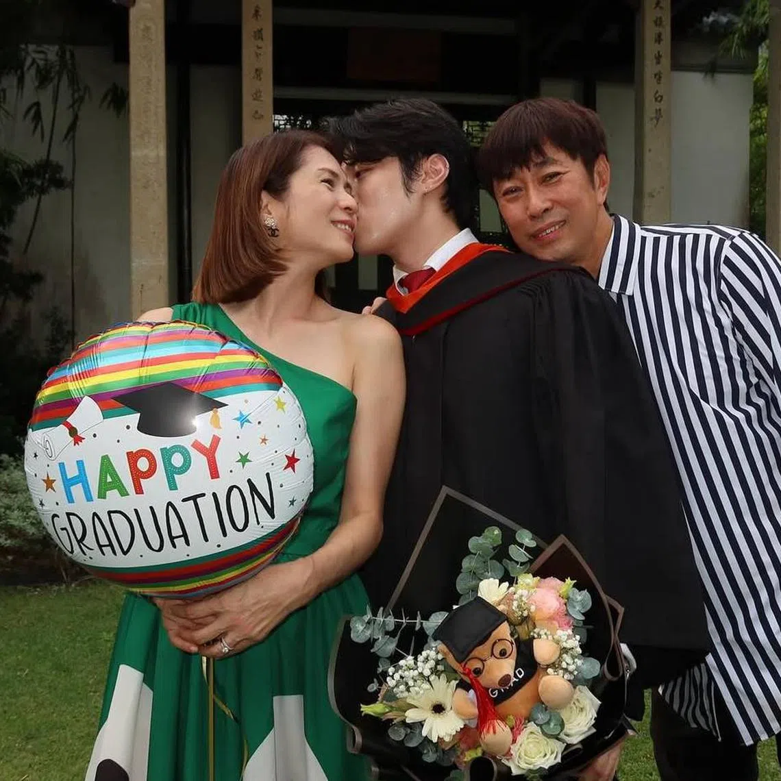 Pan Lingling takes to Instagram to express her support for her son. 