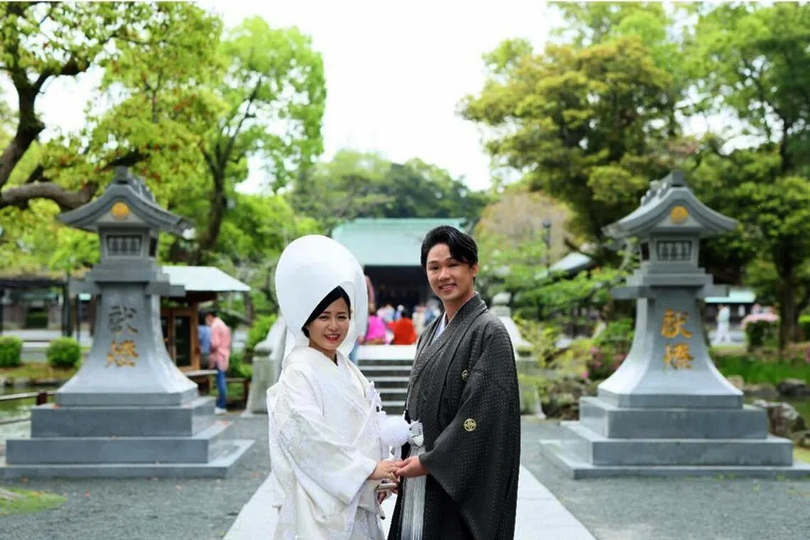 Actor-artist Chen Xi and wife hold wedding in Japan