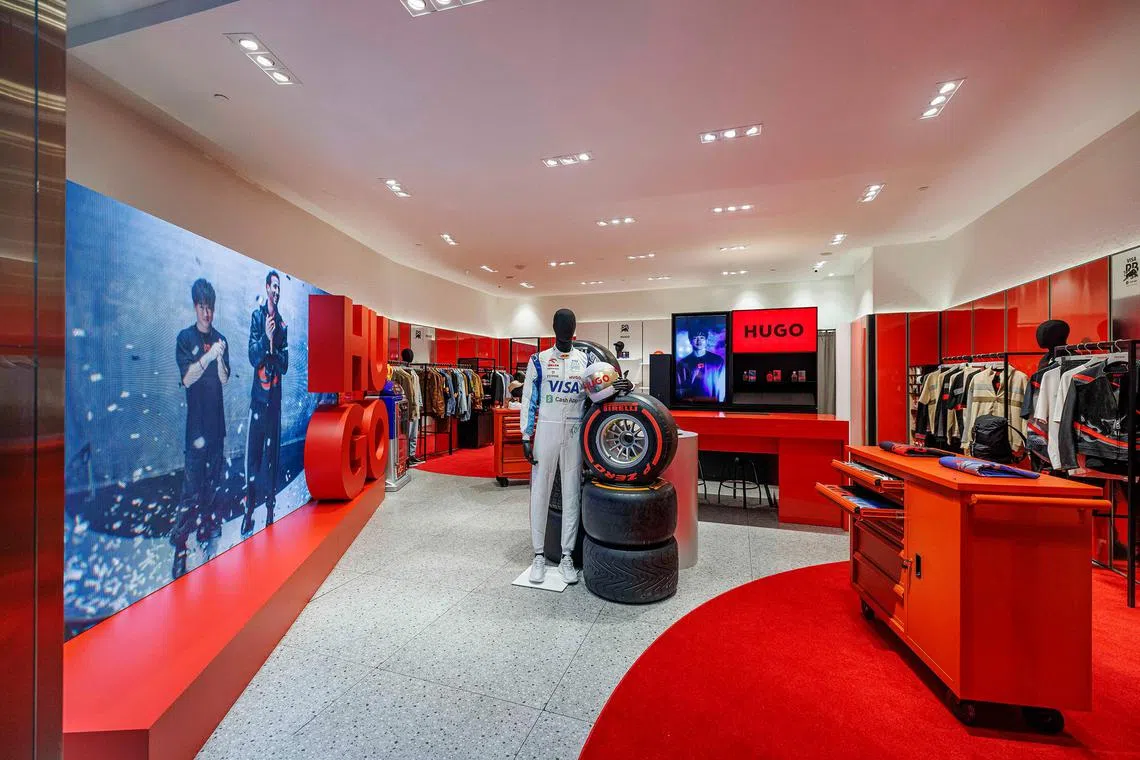 llstyle19 - Hugo's latest popup will feature their Hugo x RB capsule collection in celebration of their partnership with the Red Bull Racing Formula One team.


Credit: HUGO