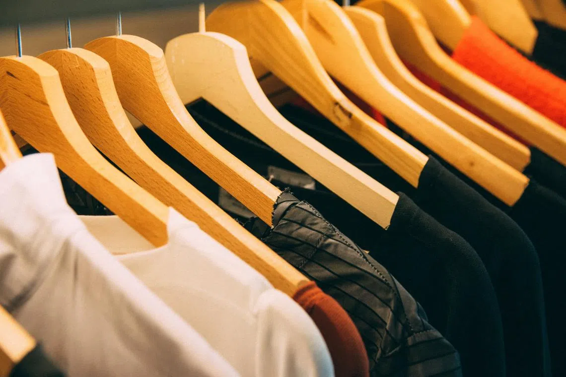People who dress really well are hard-hearted empiricists. When they find something that works well, they figure out why, and they buy more things like it. 