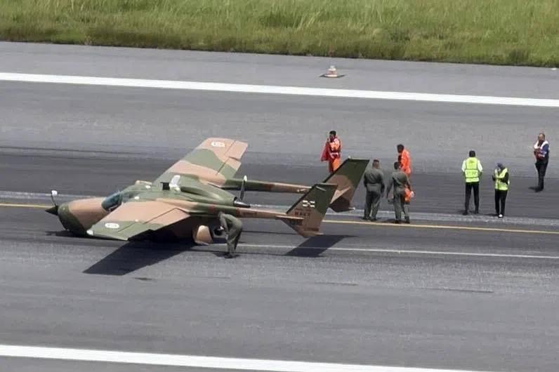 The closure was to facilitate the removal of a navy aircraft that had encountered a wheel failure while landing.