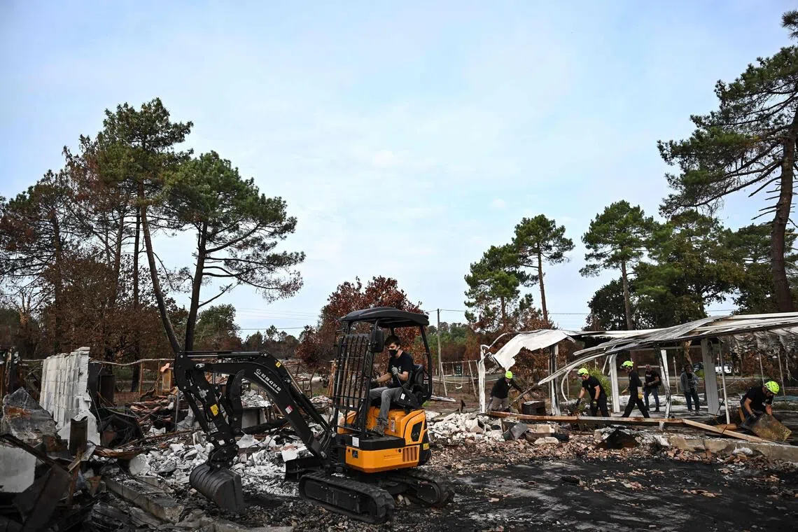 France puts out largest wildfire since 1949