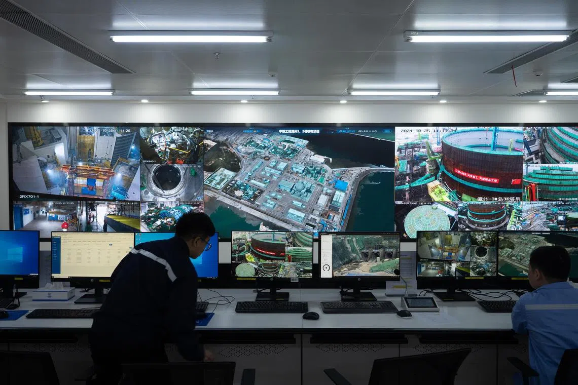 A control room at a CNNC Zhangzhou New Energy office to monitor construction progress and manage on-site safety.