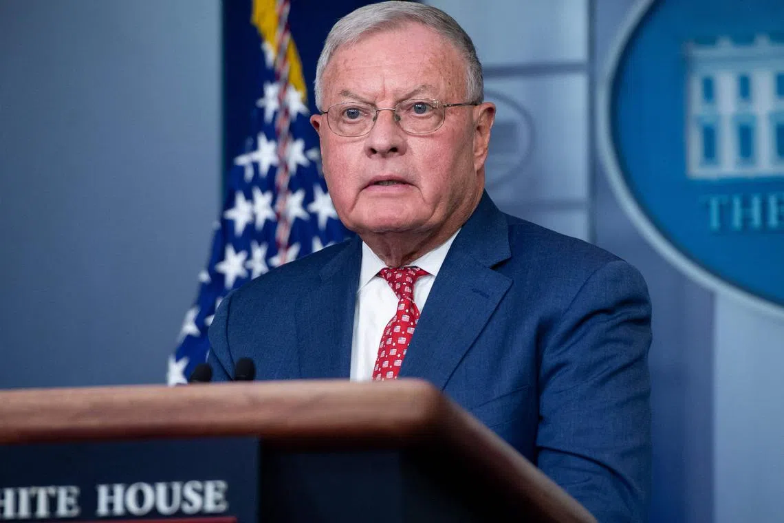 Retired Lieutenant-General Keith Kellogg  does not plan to visit Moscow in January, sources said.