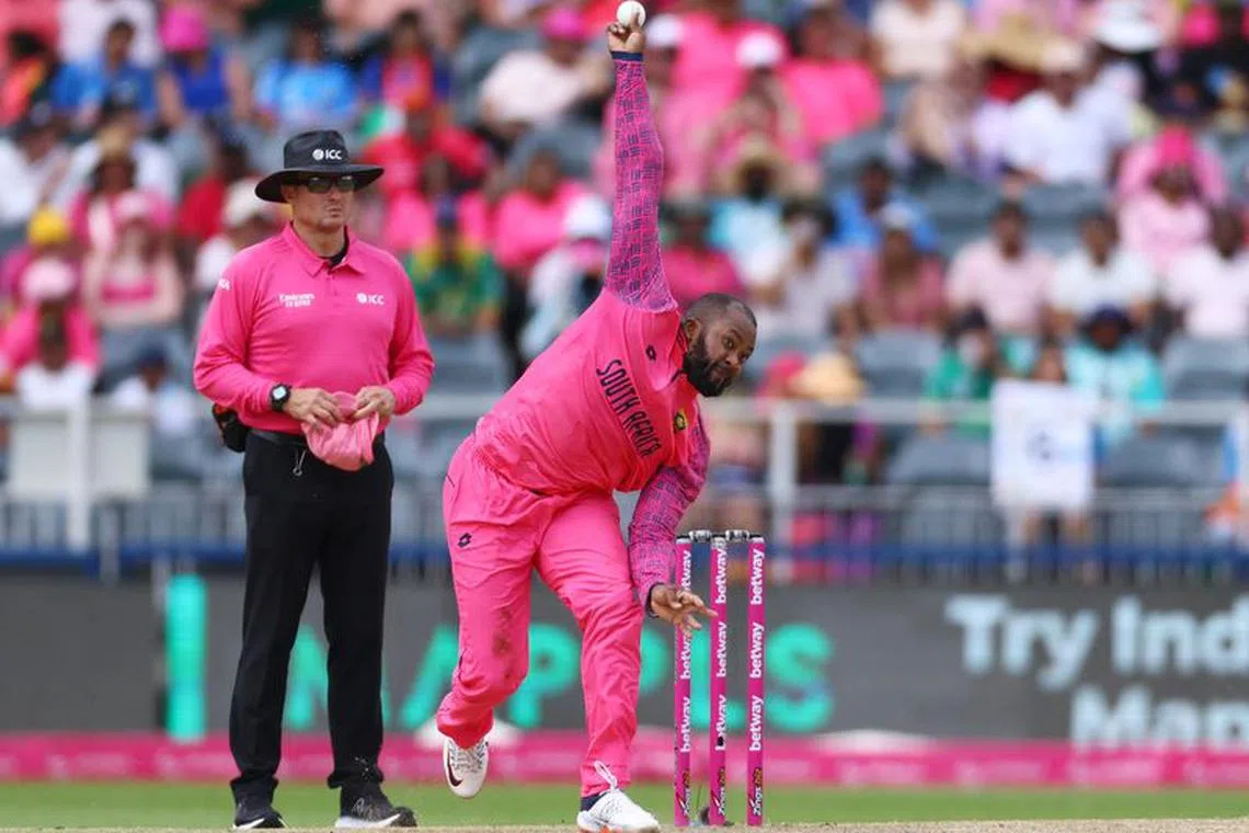 FILE PHOTO: Cricket - First One Day International - South Africa v India - Wanderers Stadium, Johannesburg, South Africa - December 17, 2023 South Africa's Andile Phehlukwayo in action REUTERS/Siphiwe Sibeko/File Photo