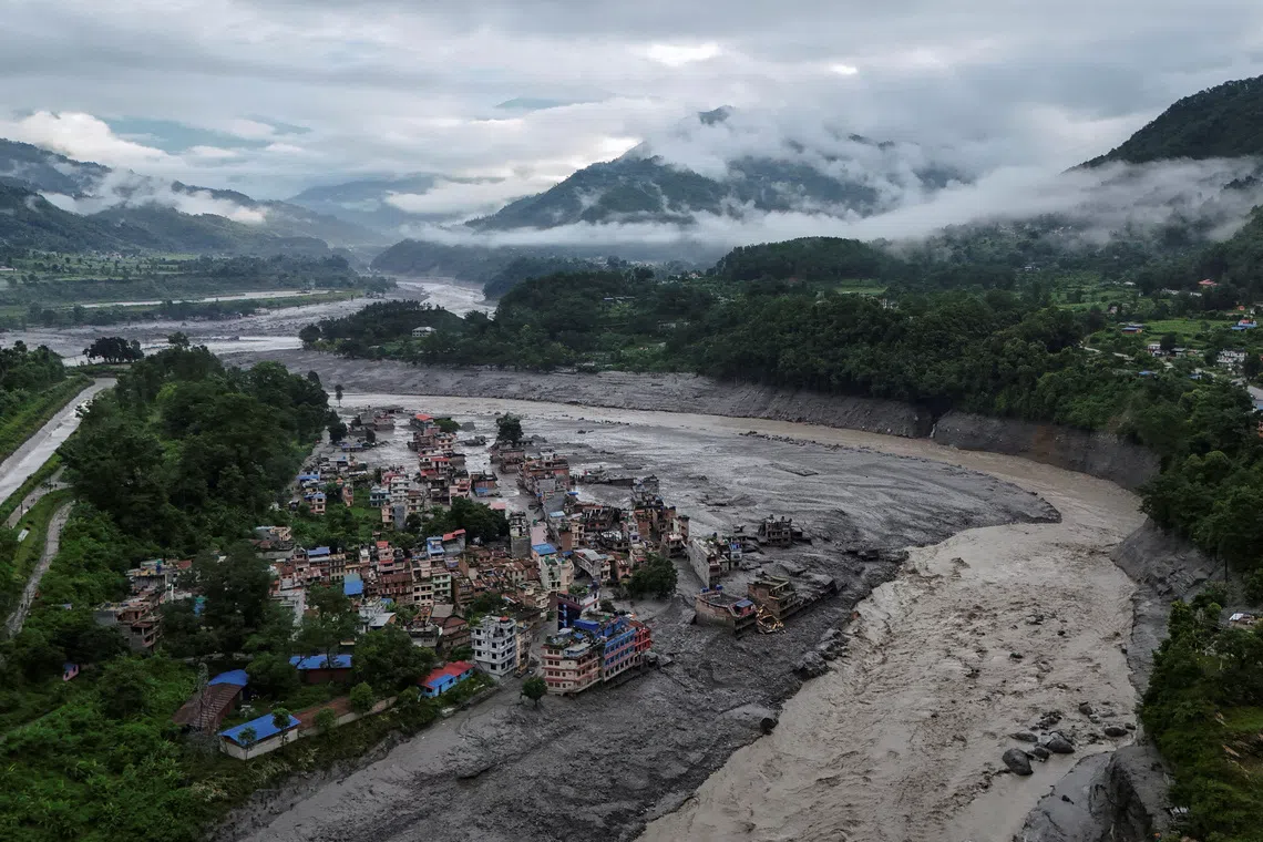 Nepal floods aftermath through the lens of Reuters photographers