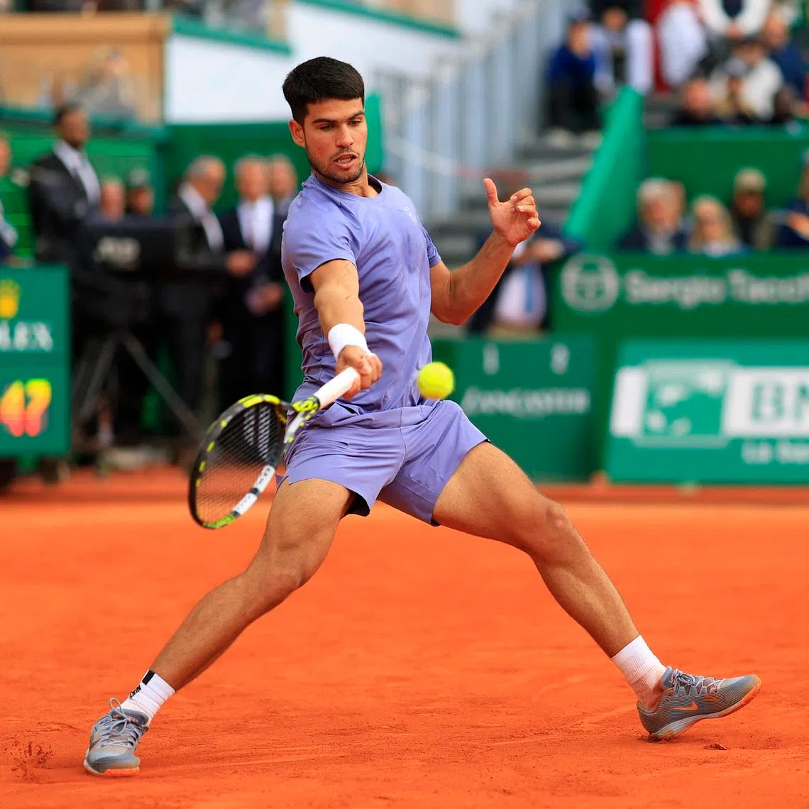 Tennis - ATP Masters 1000 - Monte Carlo Masters - Monte Carlo Country Club, Roquebrune-Cap-Martin, France - April 13, 2025 Spain's Carlos Alcaraz in action during his final match against Italy's Lorenzo Musetti REUTERS/Manon Cruz/File Photo