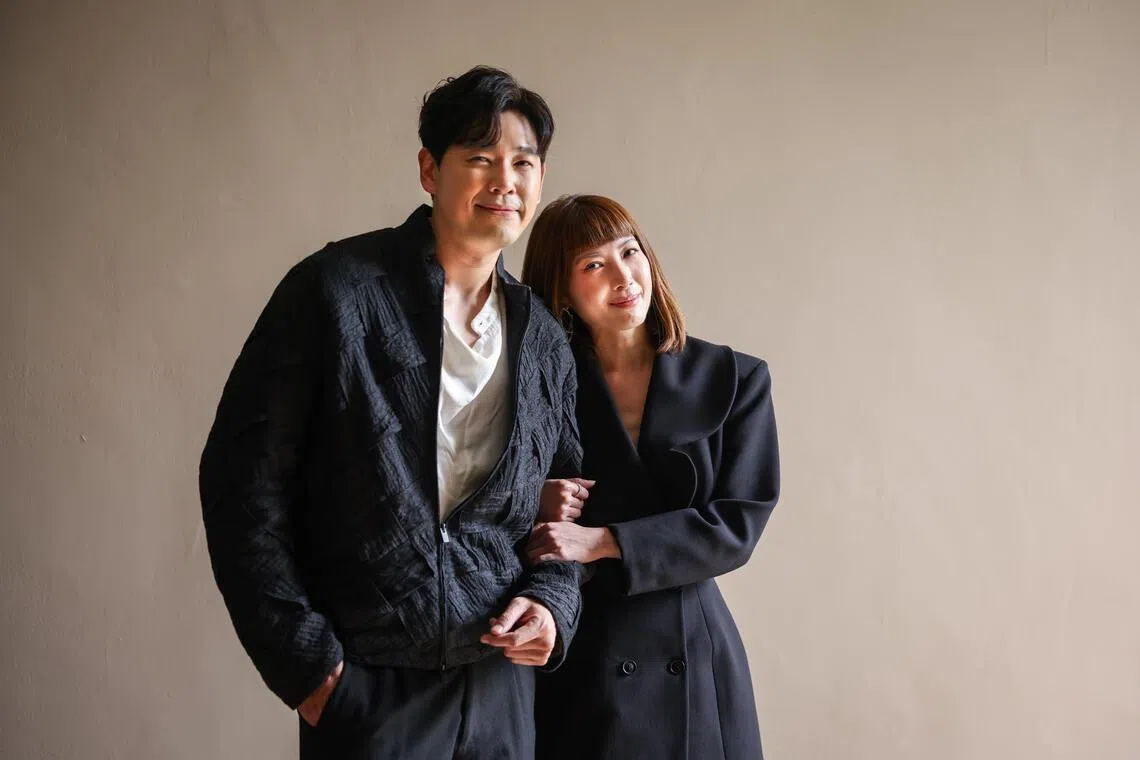 Romeo Tan and Jeanette Aw play a married couple who embarks on a road trip to rekindle their romance in Highway To Somewhere. 