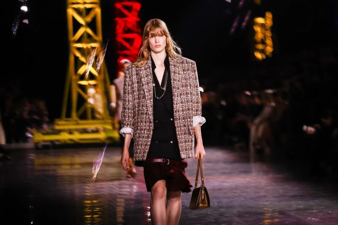 Oversized men’s blazers paired with low-waist mini skirts nodded to Gabrielle Chanel’s own penchant for borrowing from menswear to mix masculine and feminine.