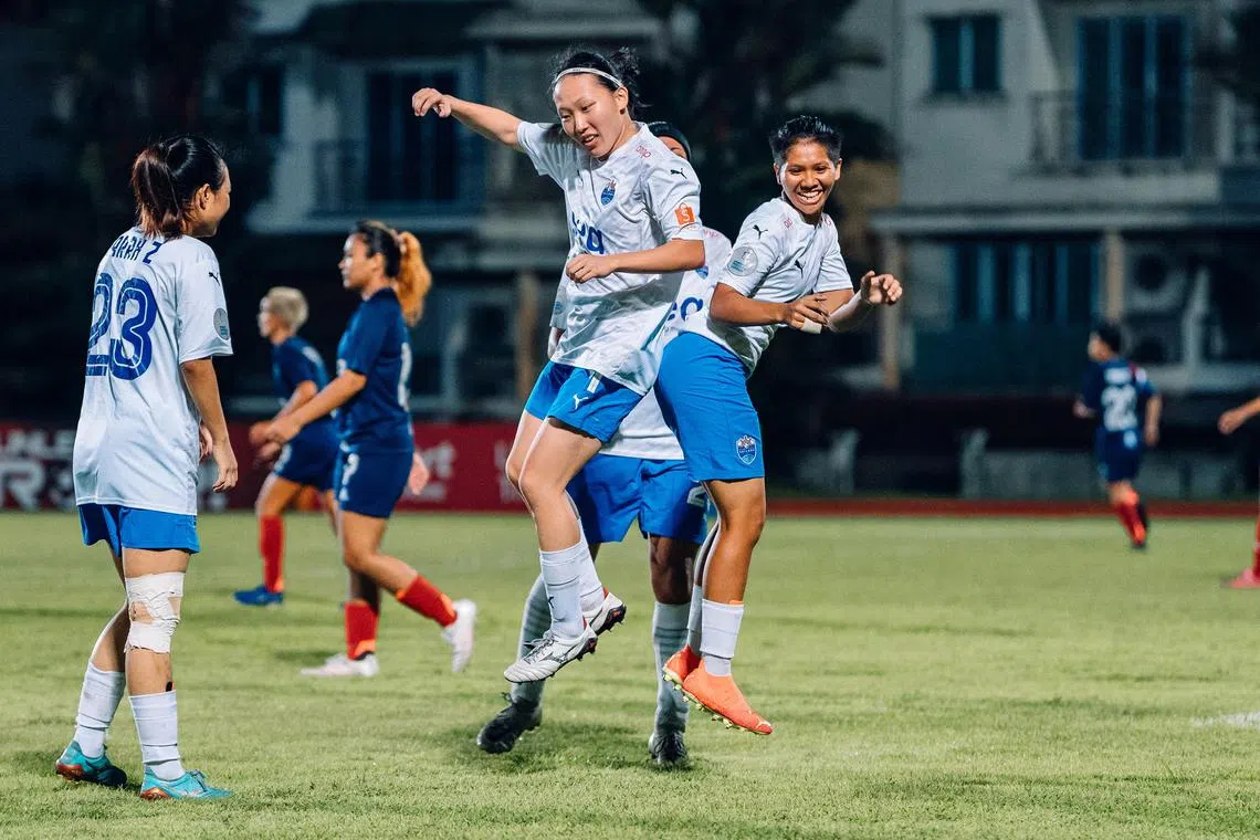 dgsoc08 - "Writer to capition"

Credit: Lion City Sailors