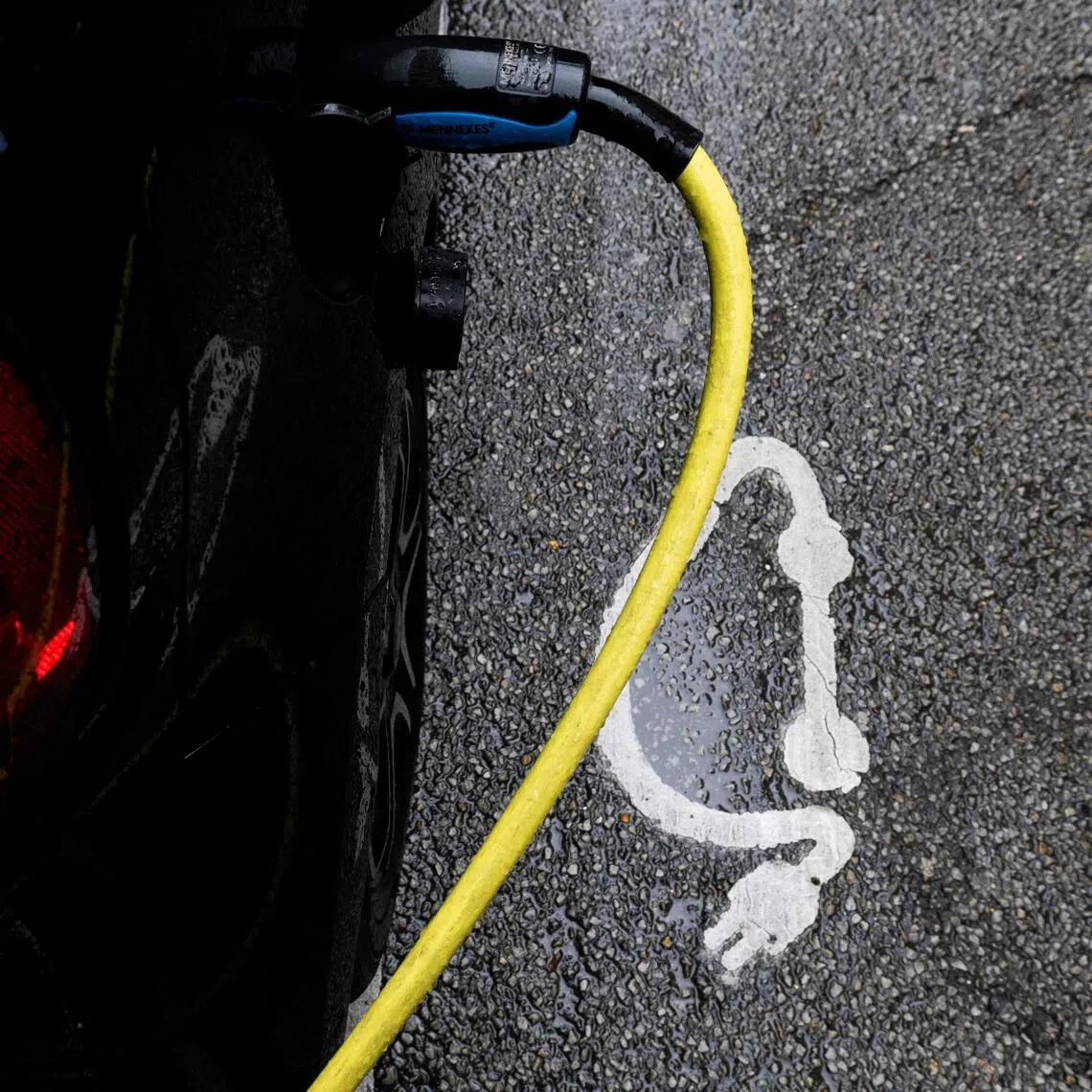 If US and European fuel prices remain high, new-car buyers are also expected to gravitate towards EVs and hybrids.