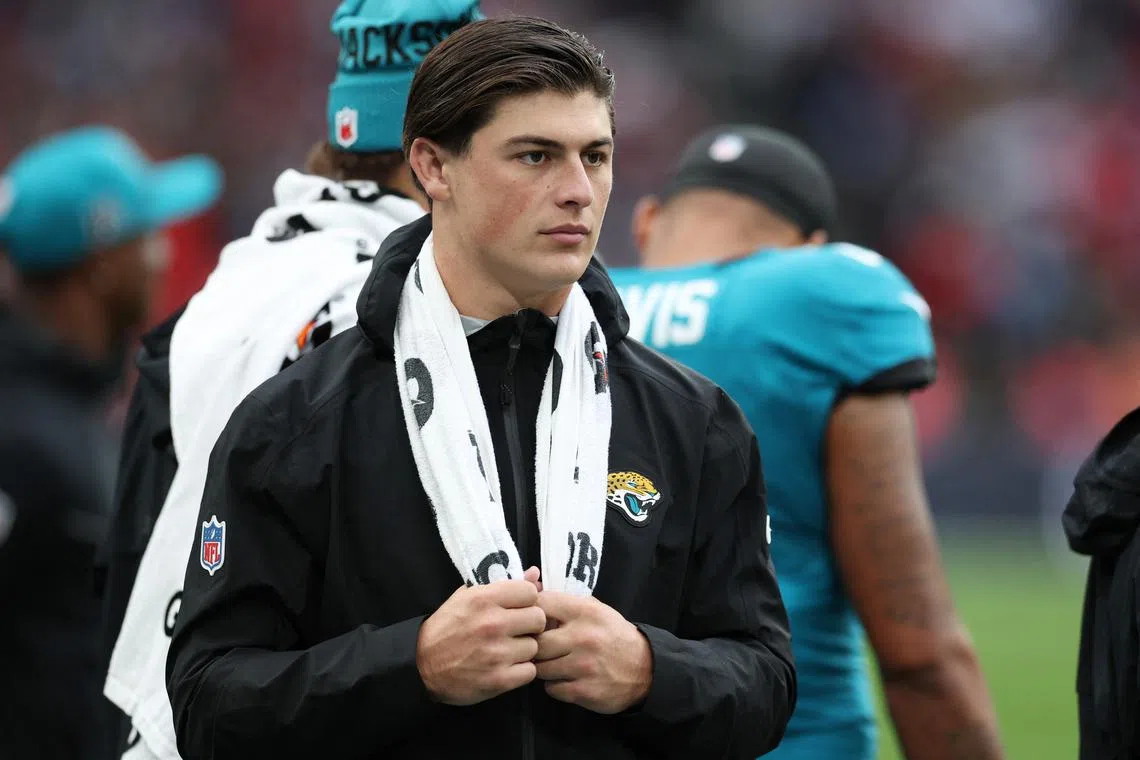 FILE PHOTO: American Football - NFL - Jacksonville Jaguars v New England Patriots - Wembley Stadium, London, Britain - October 20, 2024 Jacksonville Jaguars' Louis Rees-Zammit looks on Action Images via Reuters/Paul Childs/ File Photo