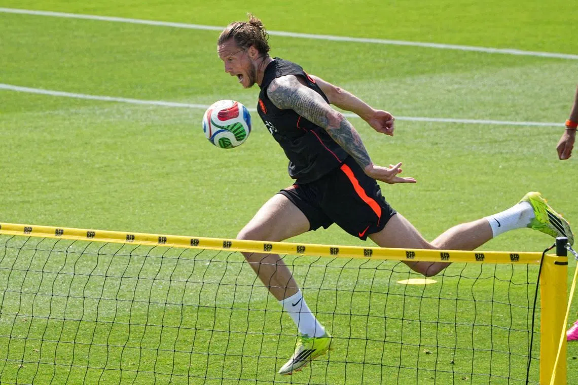 Soccer Football - FIFA World Cup 2026 - Netherlands Training - KC Current Training Facility, Kansas City, Missouri, U.S. - June 10, 2026 Netherlands' Wout Weghorst during training IMAGN IMAGES via Reuters/Denny Medley