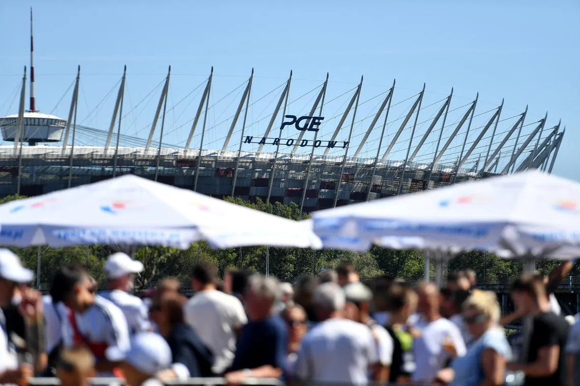 Soccer Football - Super Cup - Fans gather for Real Madrid v Atalanta - National Stadium, Warsaw, Poland - August 14, 2024 General view outside the stadium before the match REUTERS/Jennifer Lorenzini