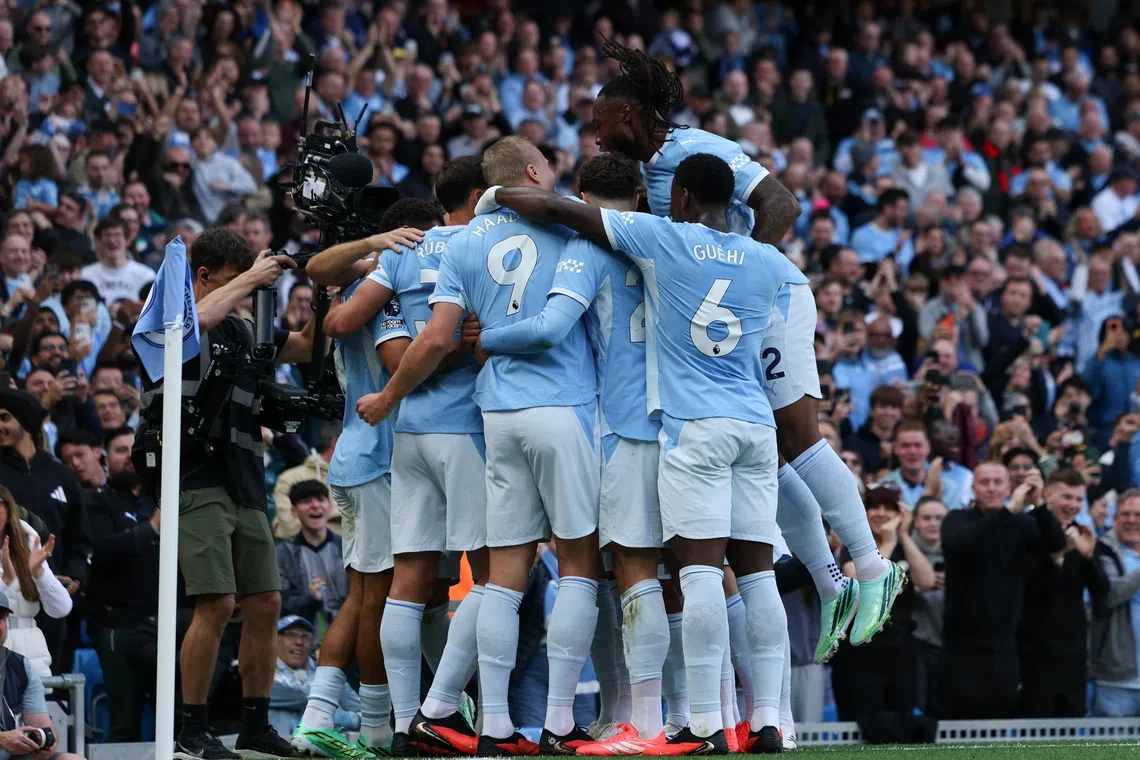 Manchester City beat Sunderland 5-3 in a thriller.