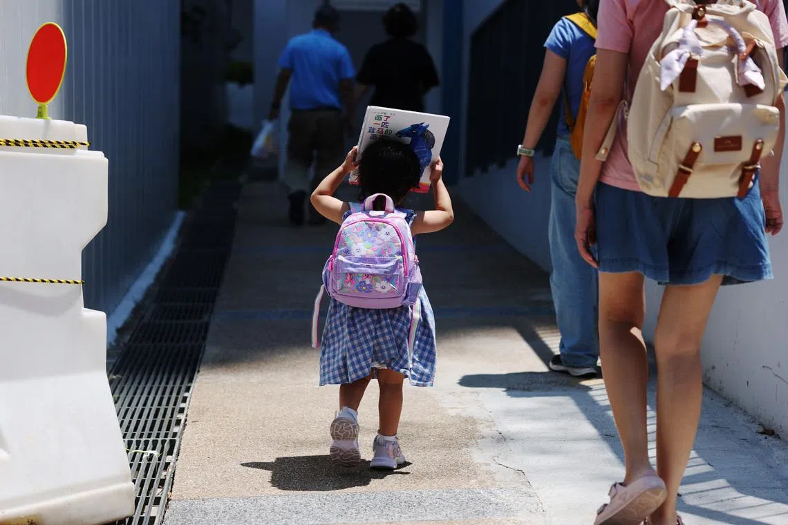 Why are people betting thousands of dollars on how hot it will be in Singapore?