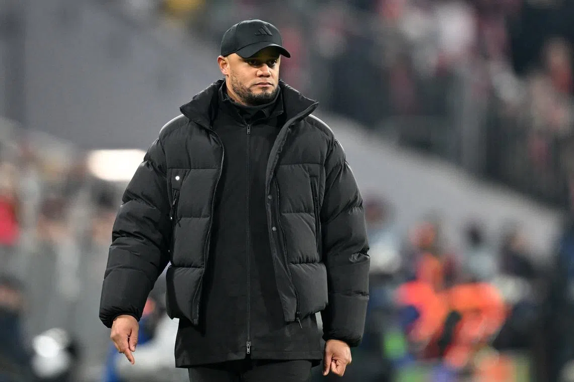 Soccer Football - Champions League - Knockout Phase Playoff - Second Leg - Bayern Munich v Celtic - Allianz Arena, Munich, Germany - February 18, 2025 Bayern Munich coach Vincent Kompany REUTERS/Angelika Warmuth