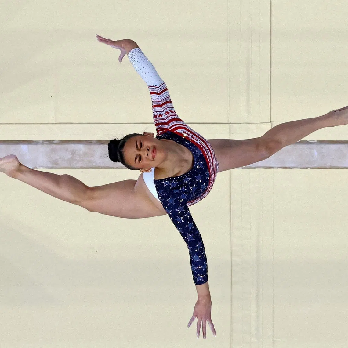 Paris 2024 Olympics - Artistic Gymnastics - Women's Team Final - Bercy Arena, Paris, France - July 30, 2024. Sunisa Lee of United States in action on the Balance Beam REUTERS/Athit Perawongmetha