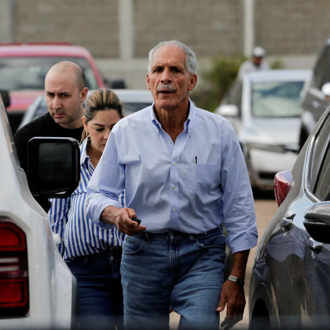 Presidential candidate Nasry Asfura of the National Party of Honduras arrives to hold a press conference following the general election, in Tegucigalpa, Honduras, December 1, 2025. REUTERS/Leonel Estrada.