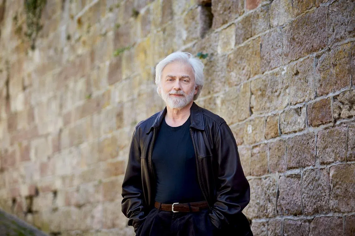 Besides playing with appealing simplicity, Kristian Zimerman conducted Beethoven's Fourth Symphony with clarity and directness.