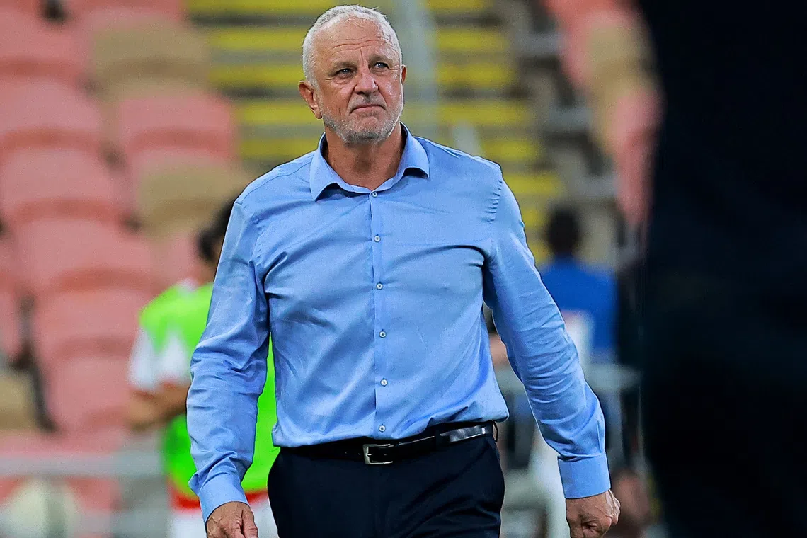 Soccer Football - FIFA World Cup - AFC Qualifiers - Group B - Iraq v Indonesia - King Abdullah Sport City, Jeddah, Saudi Arabia - October 11, 2025 Iraq coach Graham Arnold REUTERS/Stringer
