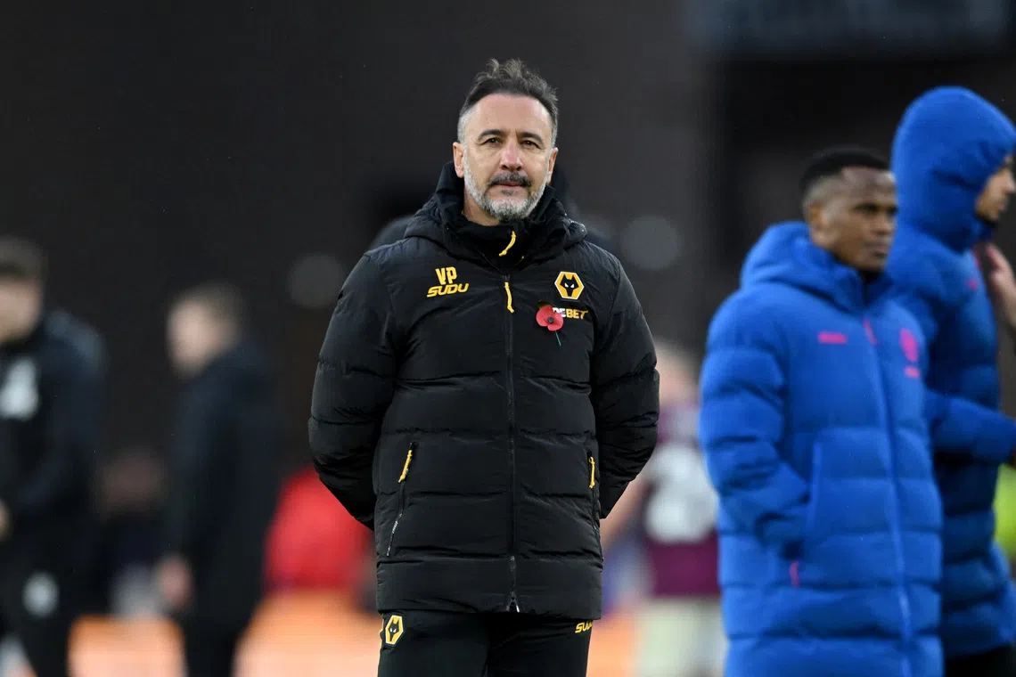 Soccer Football - Premier League - Wolverhampton Wanderers v Burnley - Molineux Stadium, Wolverhampton, Britain - October 26, 2025 Wolverhampton Wanderers manager Vitor Pereira looks dejected after the match REUTERS/Jaimi Joy