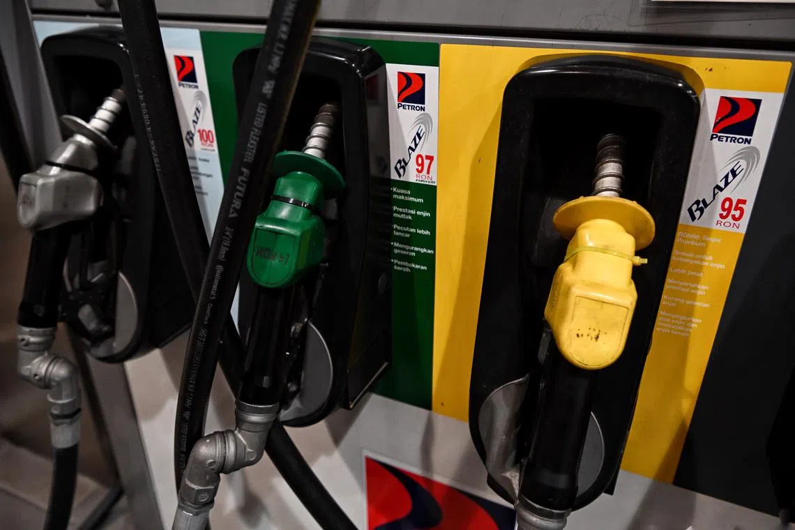 A Singapore-registered car was seen refuelling RON95 at a petrol station in Johor Baru a few days ago.