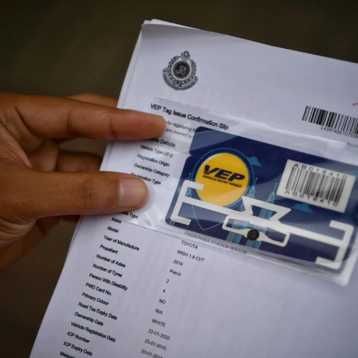 Drivers of foreign-registered cars found without a valid VEP in Malaysia face a RM300 compound fine. 
